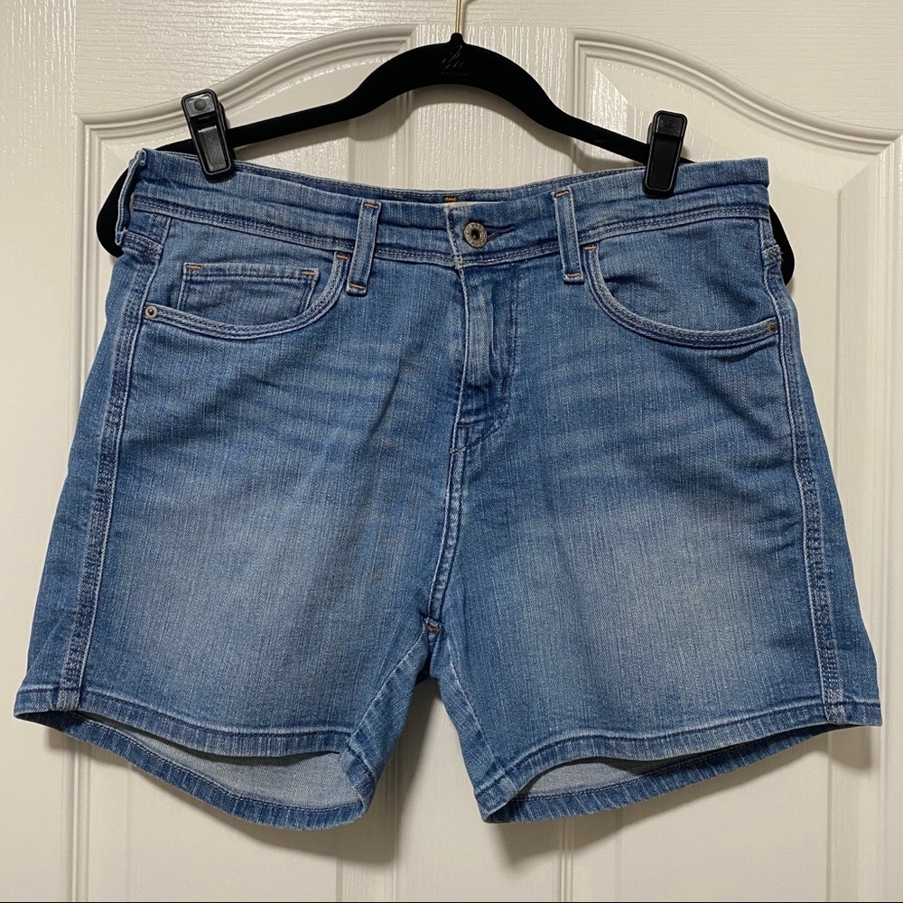 Levi's Classic Denim Jean Shorts Size 8 Blue